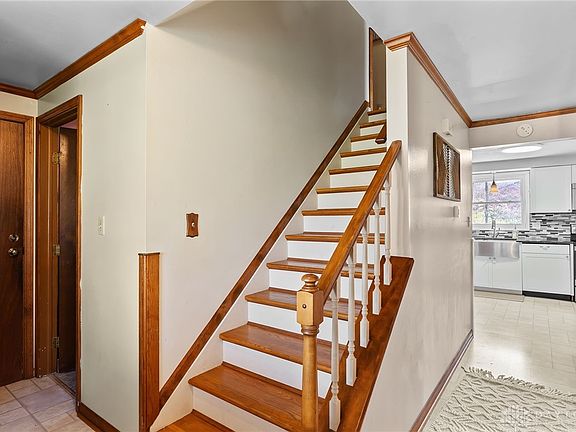 5th image of 1732 Hillrose Pl