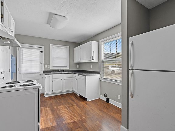 5th image of 508 W Bend Dr