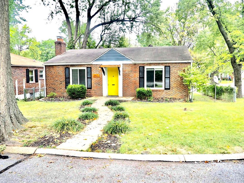 1050 Mona, corner house near Clayton