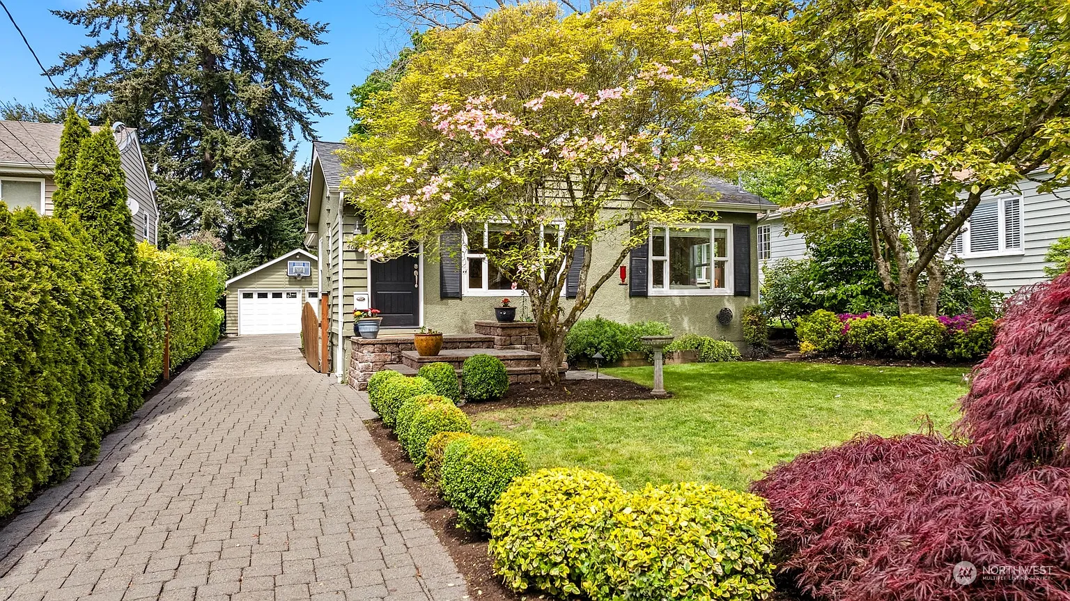 4622 SW Myrtle Street photo 1