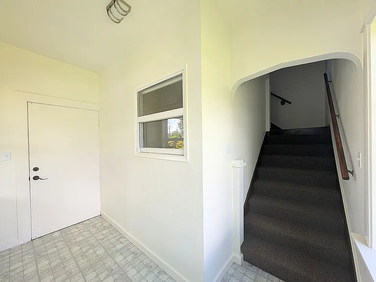 1022 Oakes Ave #B — Photo 2