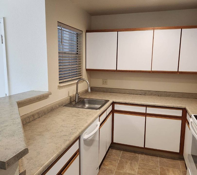 Kitchen with lots of storage