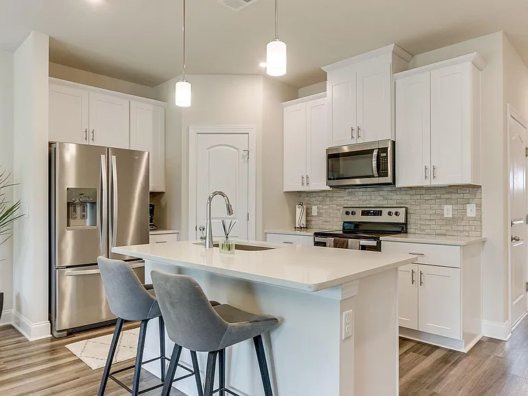 806 Arrington Way — Photo 5