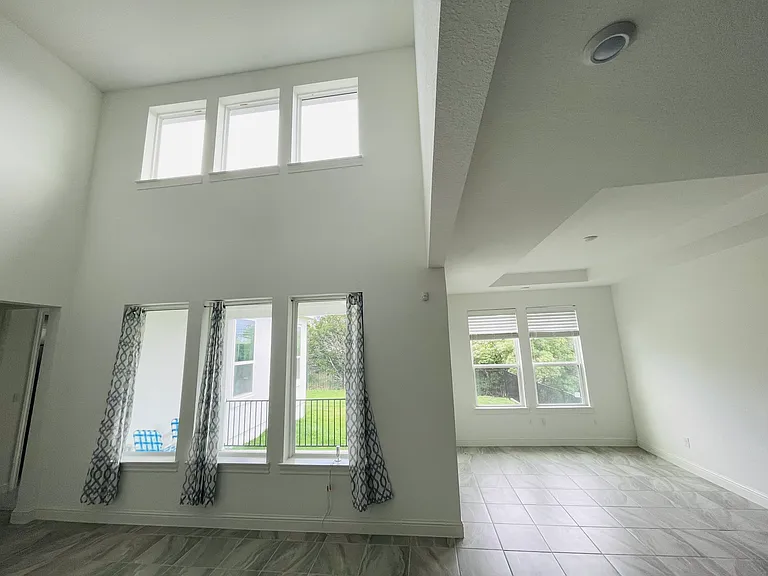 1228 Brasano Pl — Photo 7