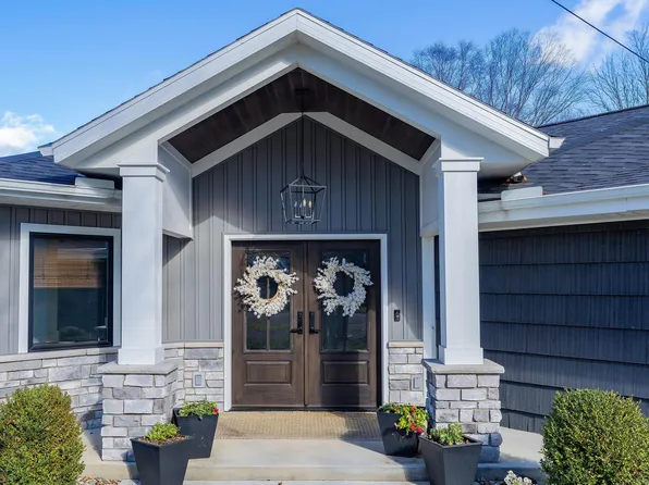 25955 Lake Dr, Elkhart, IN 46514