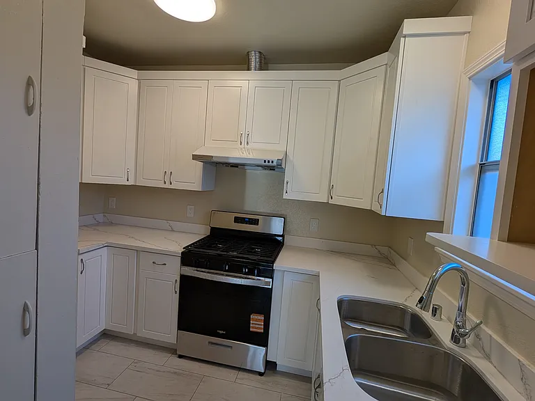 1205 Peralta Ave #1 — Photo 3