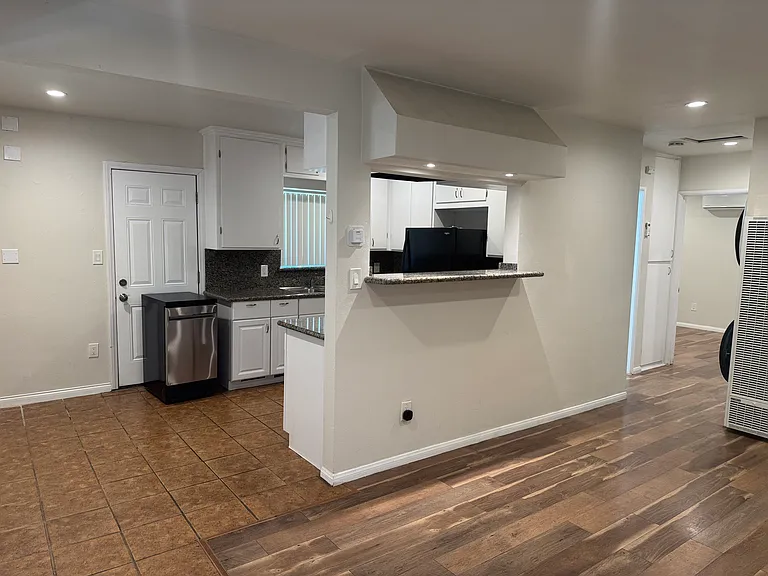 24441 University Ave #A — Photo 14