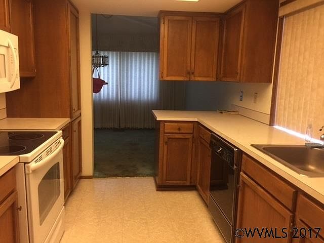 2nd image of 6676 Continental Cir SE