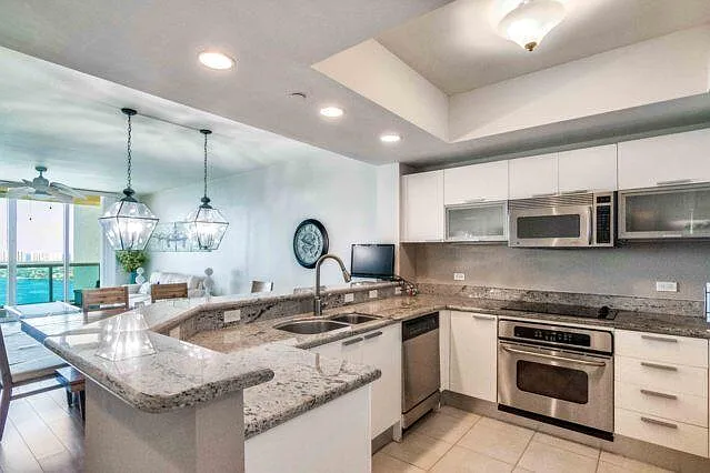 2650 Lake Shore Dr #2203 — Photo 4
