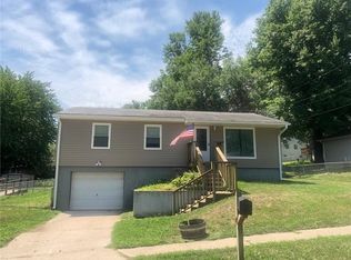 5402 University Ave, Saint Joseph, MO 64503