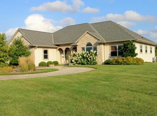 W3973 Minnie Ct, Fredonia, WI 53021