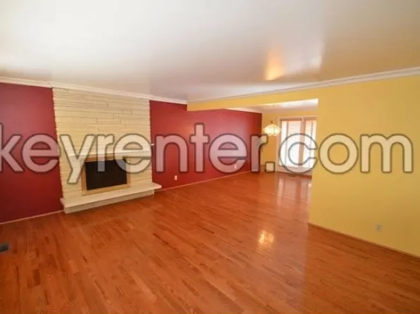 2576 E Campus Dr, Cottonwood Heights, UT 84121