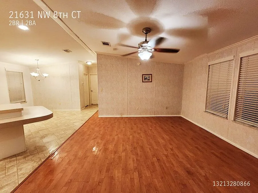 Beautiful 2/2 Mobile Home in Pembroke Pines Backing Everglades — Photo 4