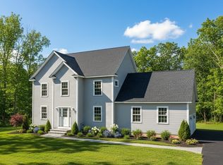 28 E Forest Hill Dr, Rutland, MA 01543