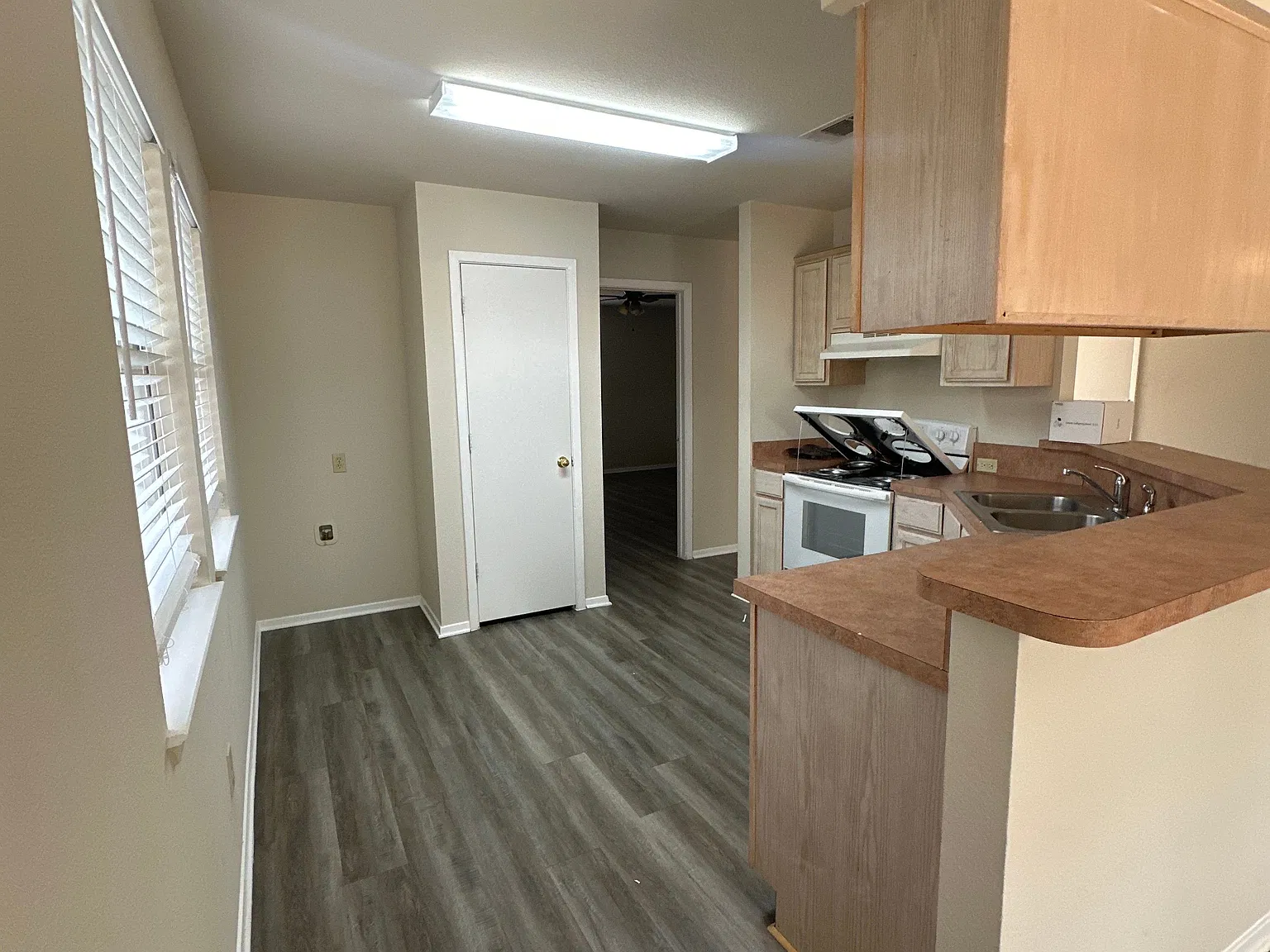 3 bed, 1320 sqft, $1,950 — Photo 3