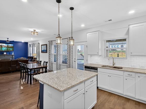 4th image of 140 Sherringham Way