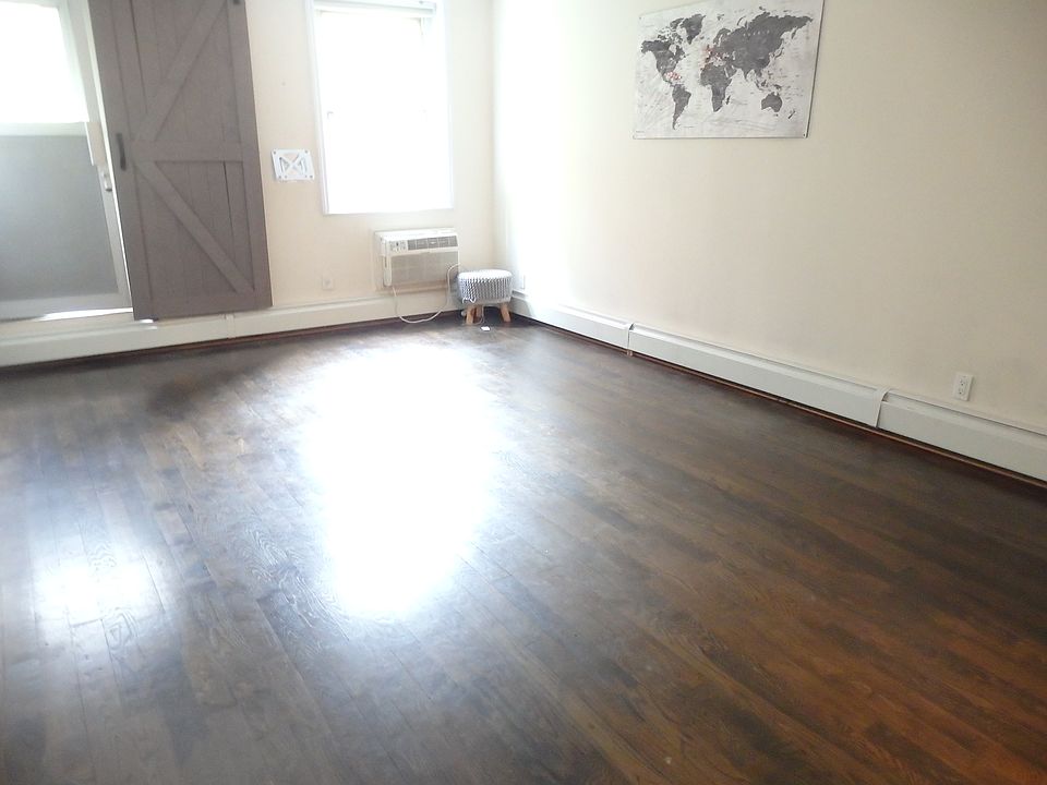1st image of 307 W 47th St APT 4F