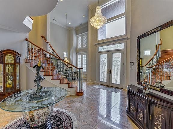 3rd image of 1904 Wilder Ln
