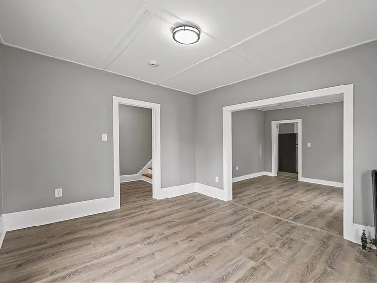 5-6 Monteleone Pl — Photo 3