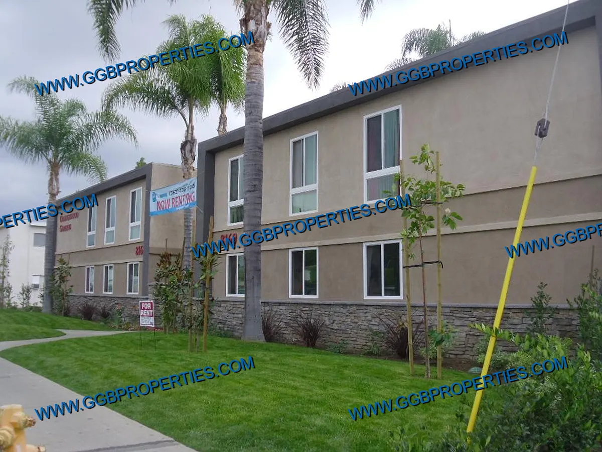 Building Photo - 8160-8168 Orangewood Ave