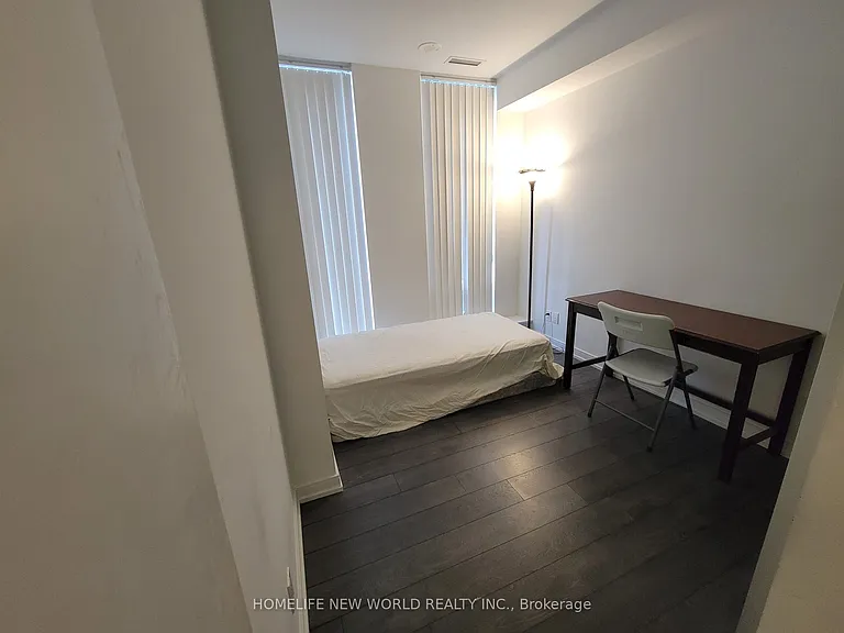 28 Wellesley St E #507 — Photo 7