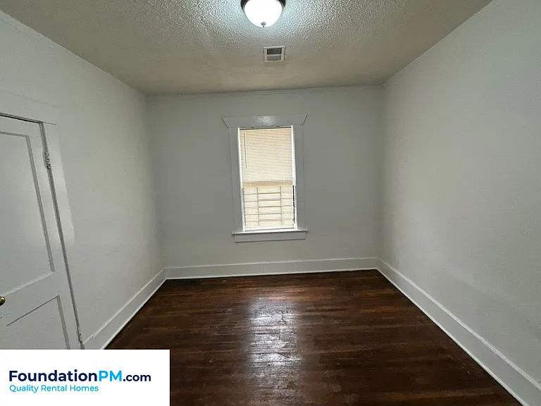 914 Garland St — Photo 11