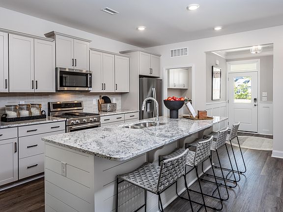 3rd image of 368 Village Walk Dr