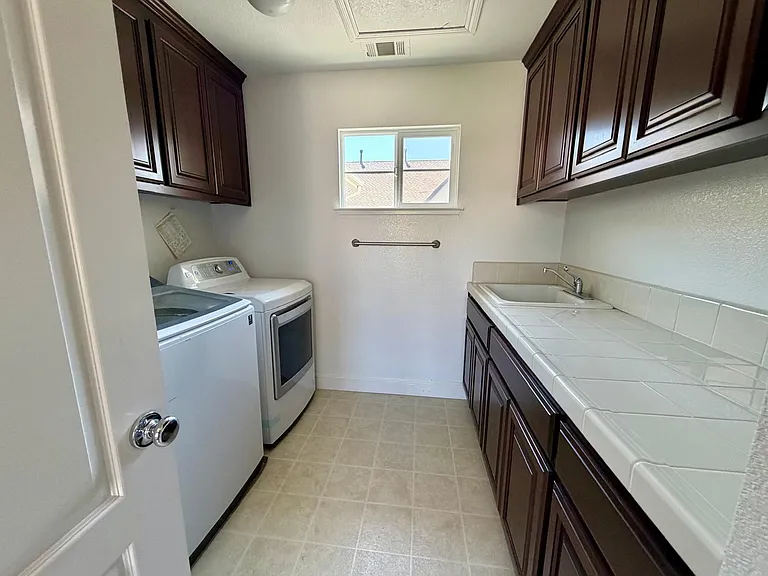 1326 Remington Ct — Photo 12