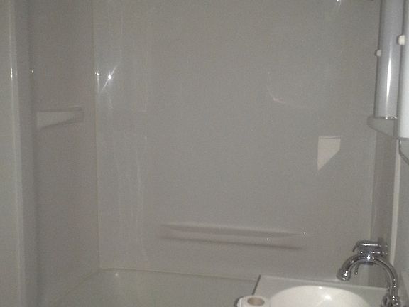 3rd image of 125 Poplar Rd #3