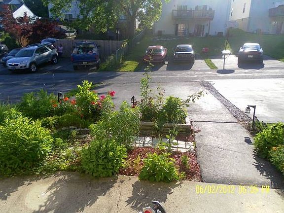 2 car parking in the rear