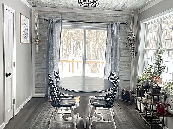 4th image of 11932 E Three Mile Rd