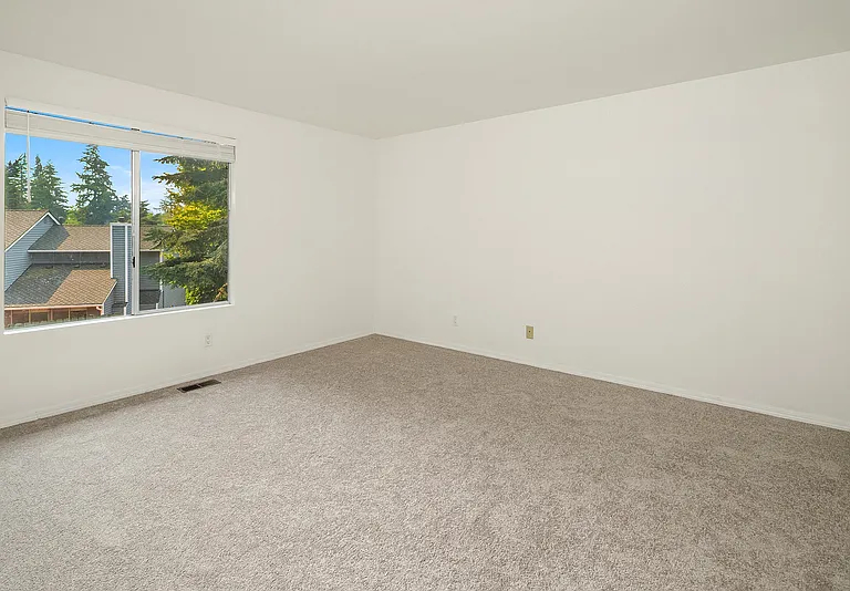 24105 SE 42nd St — Photo 14
