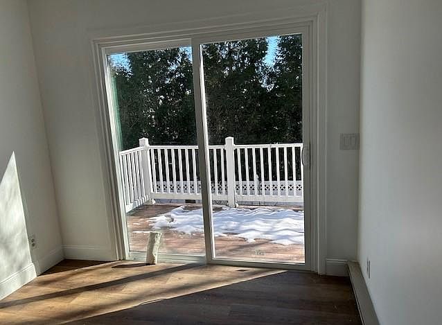 2nd image of 318 Vineyard Ave #7