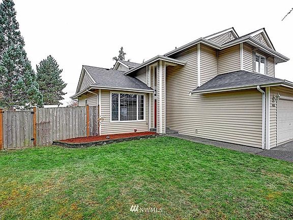 4th image of 1432 90th Dr NE
