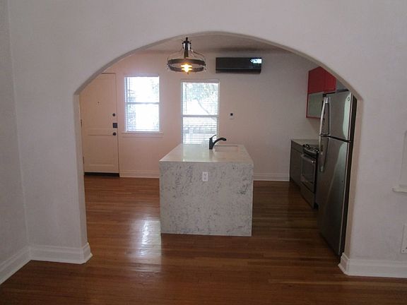 4th image of 403 W Elsmere Pl APT 4