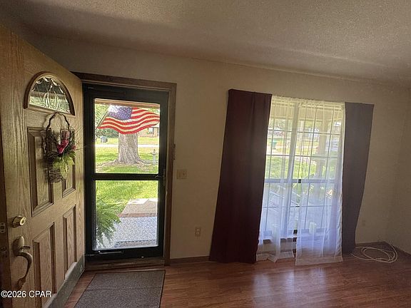5th image of 7881 Sale St