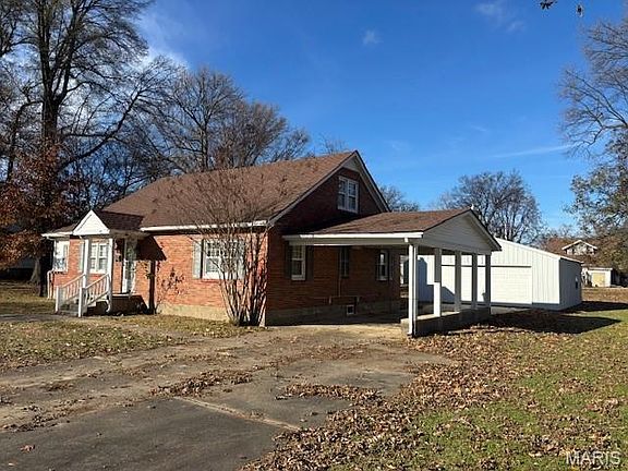 2nd image of 931 Davis St