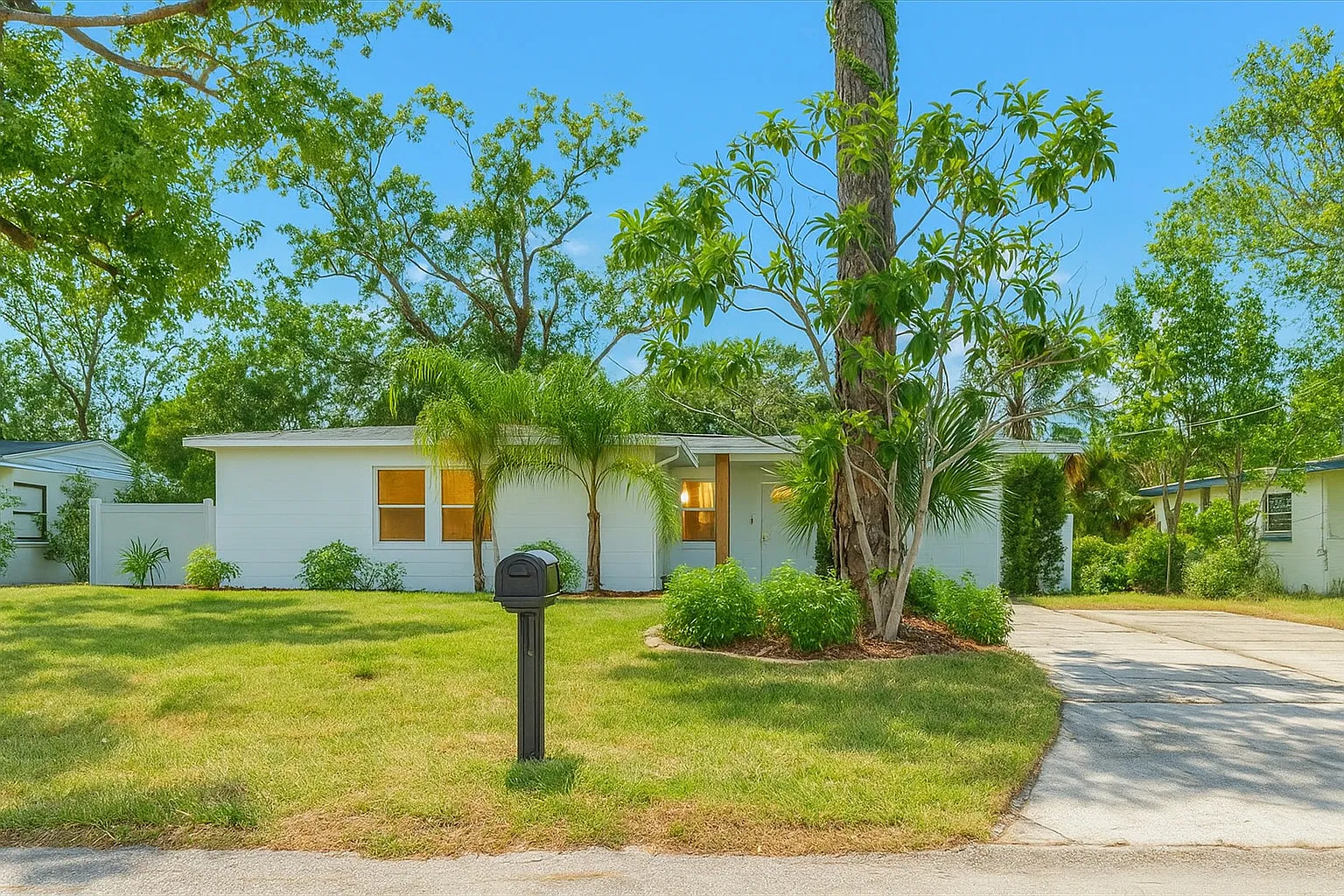 4 bed, 1554 sqft, $3,200 — Photo 1