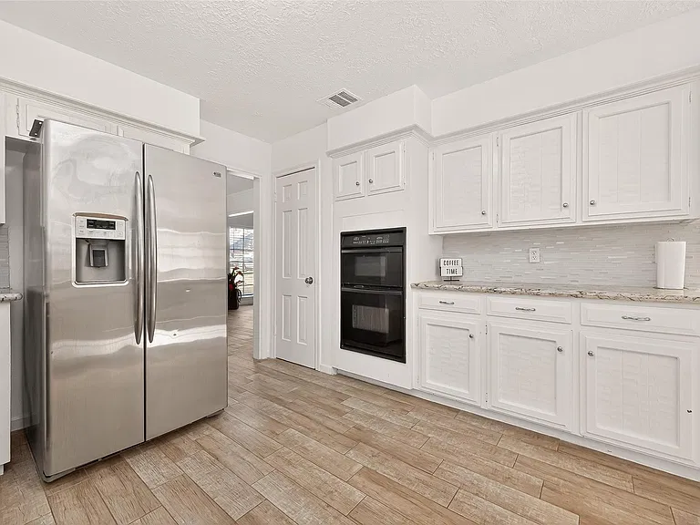 3815 Fernglade Dr — Photo 22
