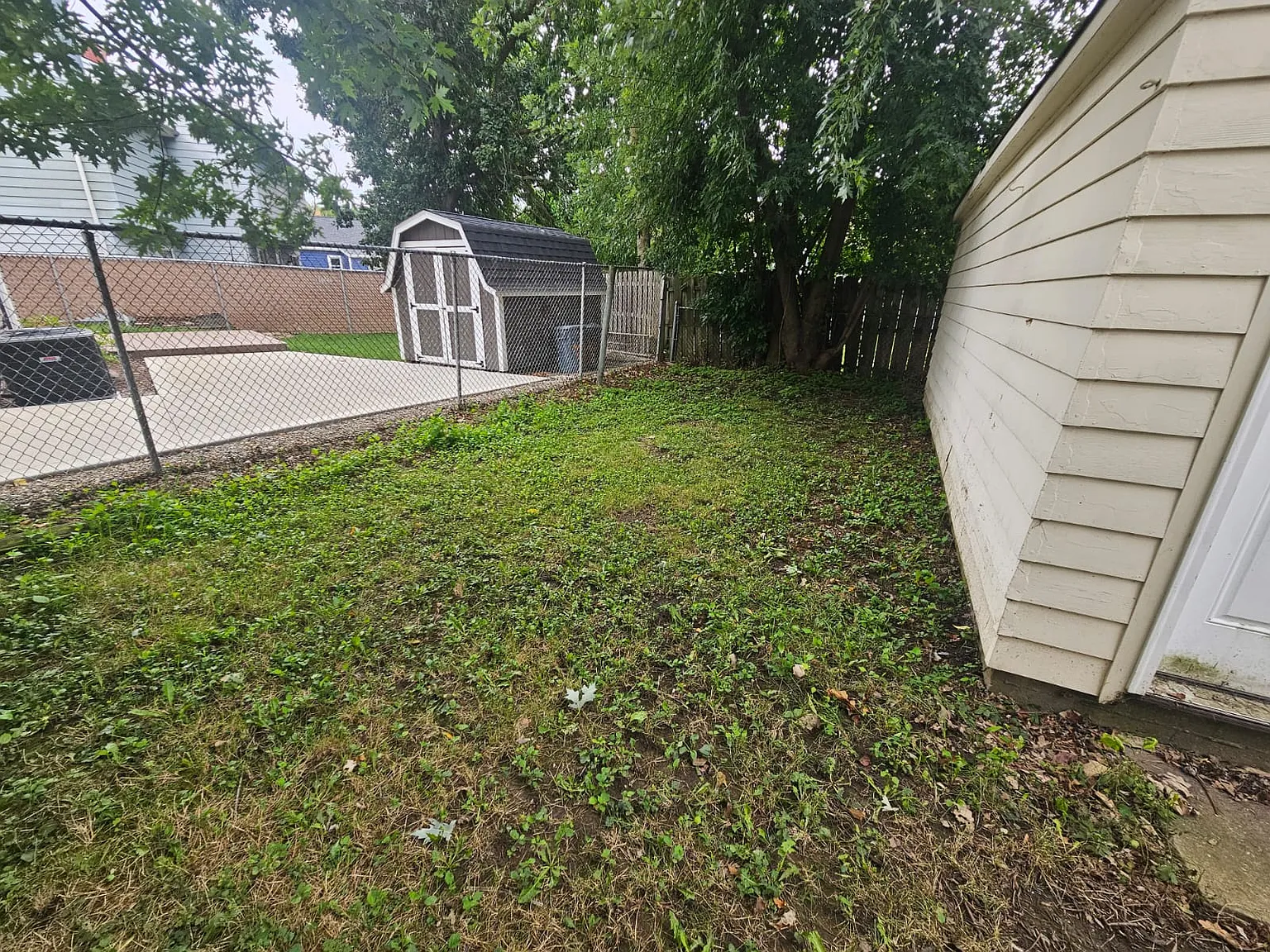 3 bed, 1016 sqft, $1,445 — Photo 3