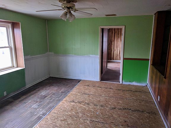 2nd image of 115 E North St