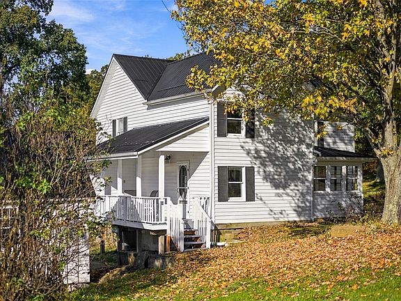 2nd image of 132 Grupp Ln