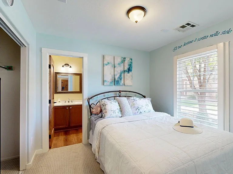4063 E Windsor Dr — Photo 4