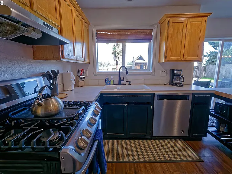 Kitchen, all appliances included