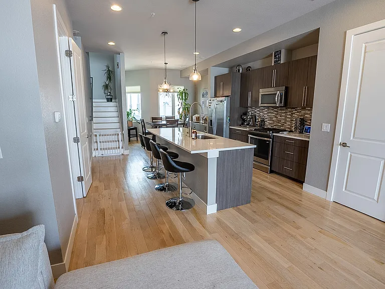 3140 W 20th Ave — Photo 4