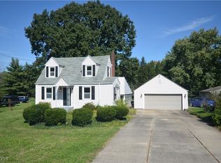 102 W Howe Rd, Tallmadge, OH 44278