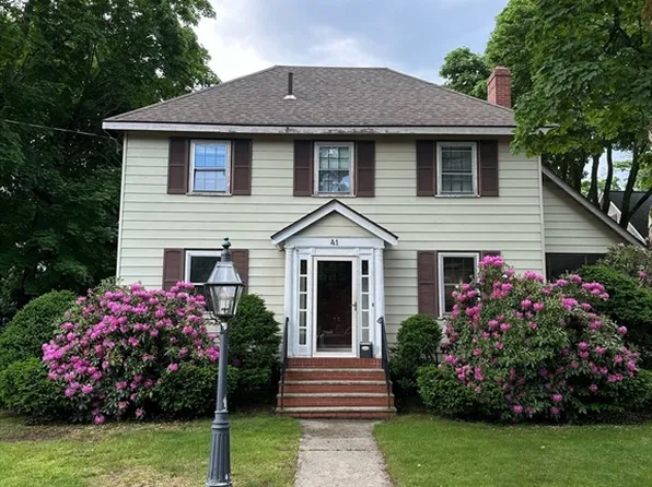 41 Governor Rd, Stoneham, MA 02180