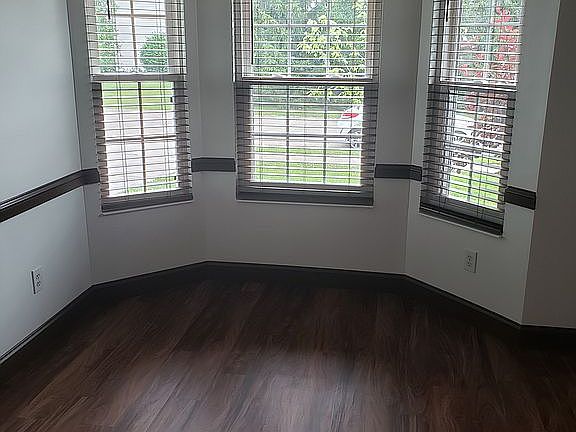 Eat in Breakfast Nook
