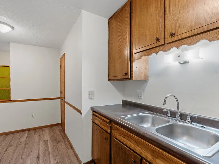 1605 Minnehaha Apartments — Photo 19