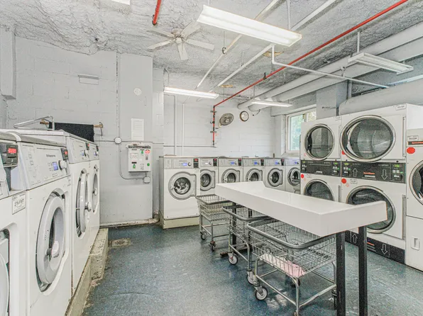 2483 West 16th Street image 5 of 25